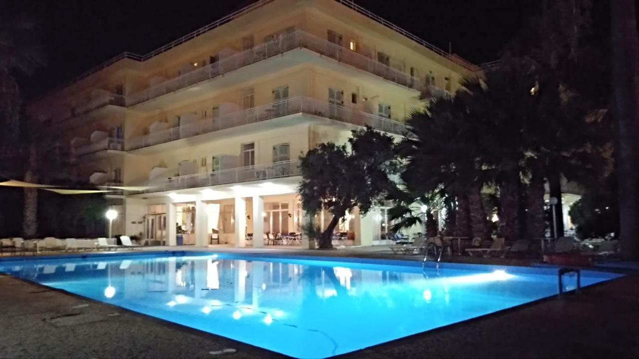 Néa Mákri Nireus Hotel מראה חיצוני תמונה